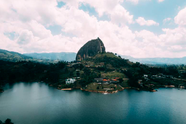 guatape-el-penol-ec-transporte.jpg
